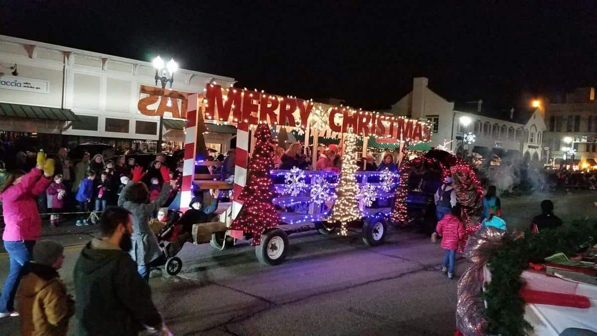 Lake Geneva Christmas Parade 2025 Addia Anselma